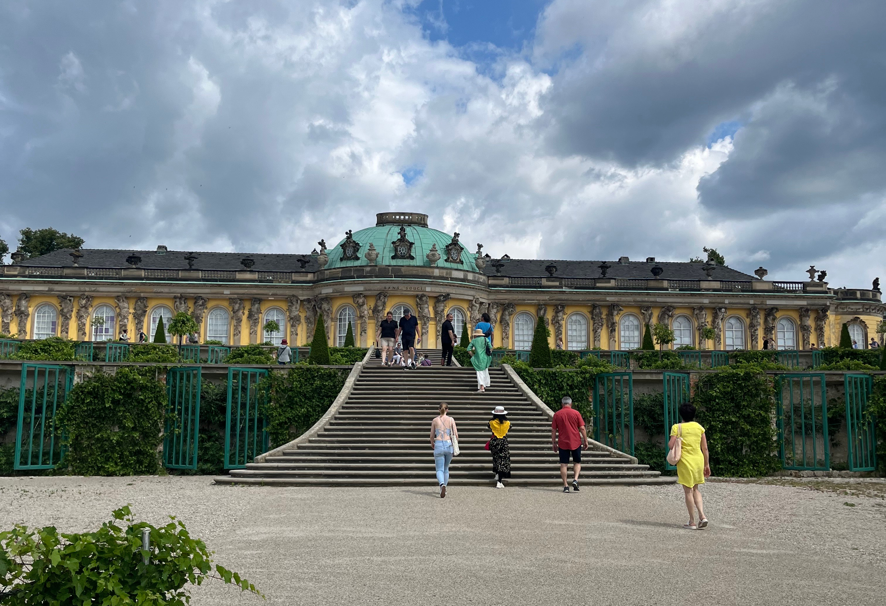 $_EscapeTool.xml(${alt})