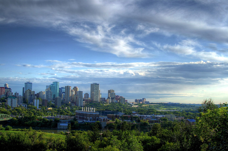 Sky line photo of the city of Edmonton.  Photo credit: Pixabay